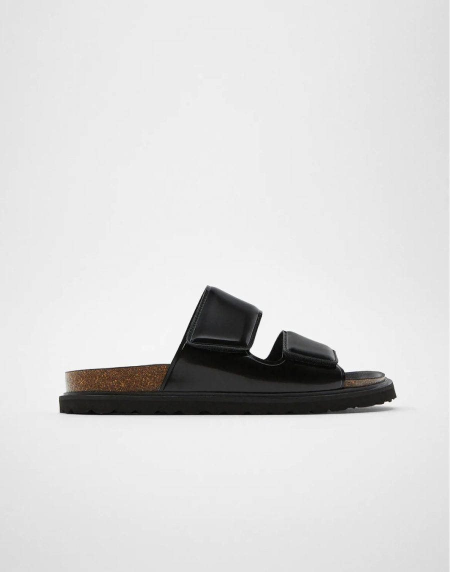 Flat croc sandal