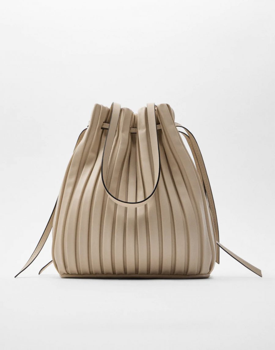 Pleats baguette bag